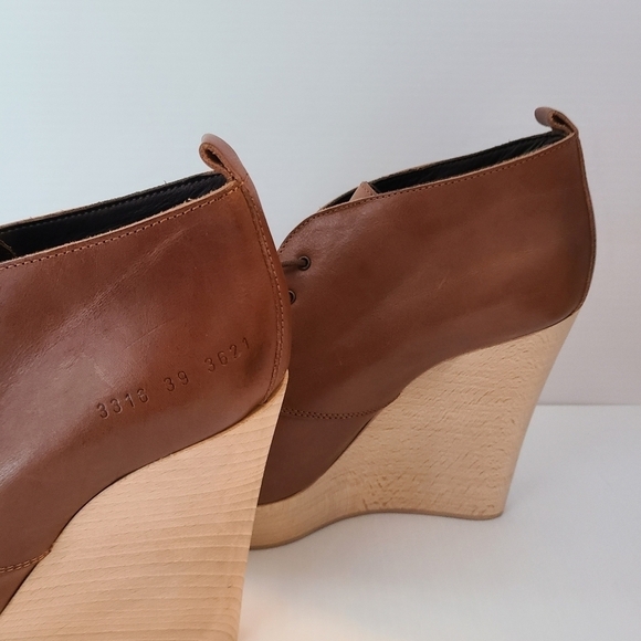 $650 Woman by Common Projects lace up Platform Lea - Picture 4 of 11